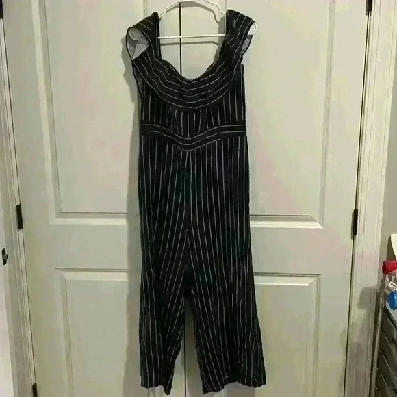 Madison Navy Striped Jumpsuit size L - Picture 1 of 10